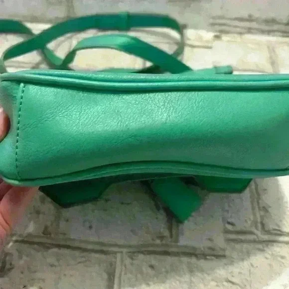 Danielle Nicole Vegan Faux Leather Mint Green Crossbody Bag Purse - Picture 4 of 8